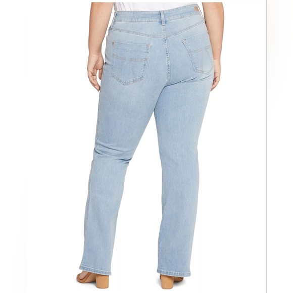 Host Pick NWT SEVEN7 JEANS Bombshell High Rise Bootcut Plus Size - Picture 3 of 11